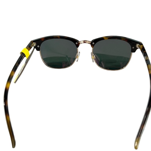 Foster Grant 100% UVA-UVB Protection Brown and tan Marble Sunglasses - Picture 3 of 5